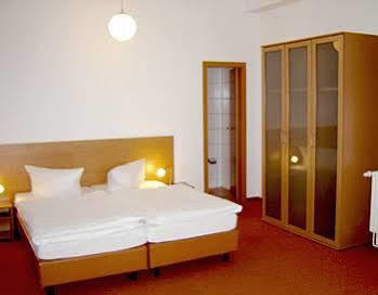 City Hotel Бремен Экстерьер фото